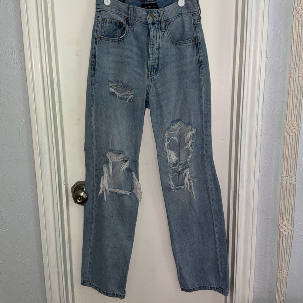 Mom ripped jeans